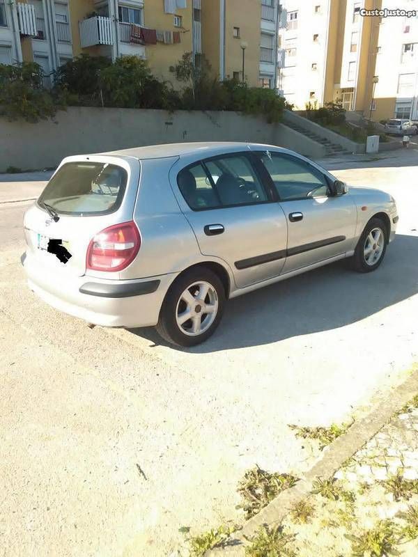 Sold Nissan Almera 1.5 gasolina 20. Carros usados para venda