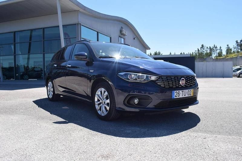 Azul Usado 2017 Fiat Tipo Wagon Carrinha | € 10.900 (Preço justo) - Imagem 1/4