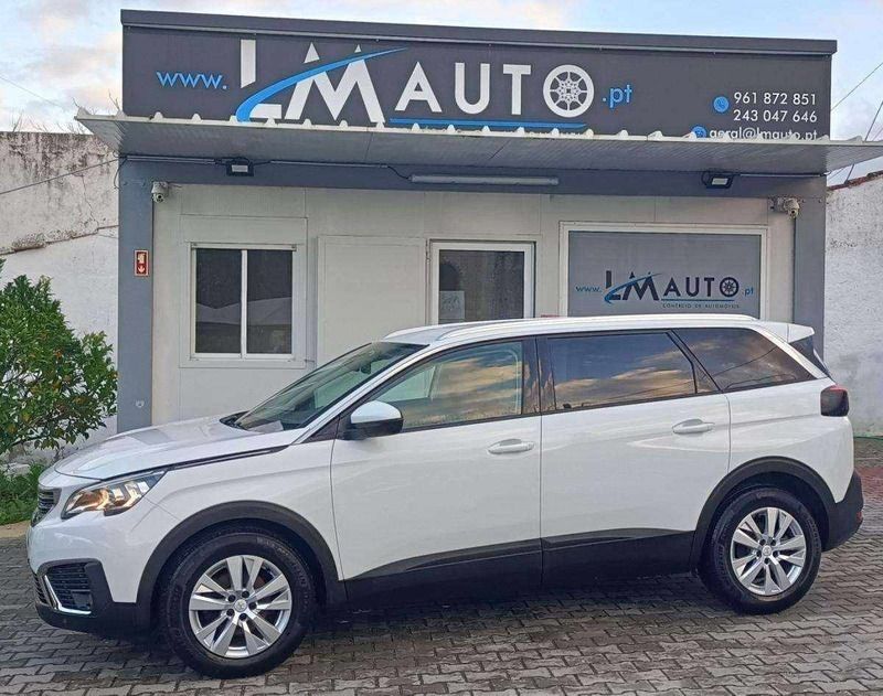 Branco Usado 2019 Peugeot 5008 Active Monovolume | € 24.900 (Caro) - Imagem 1/4