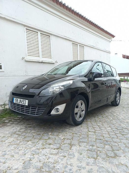 Usado 2010 Renault Scénic III Monovolume | € 6.000 (Preço justo) - Imagem 1/4