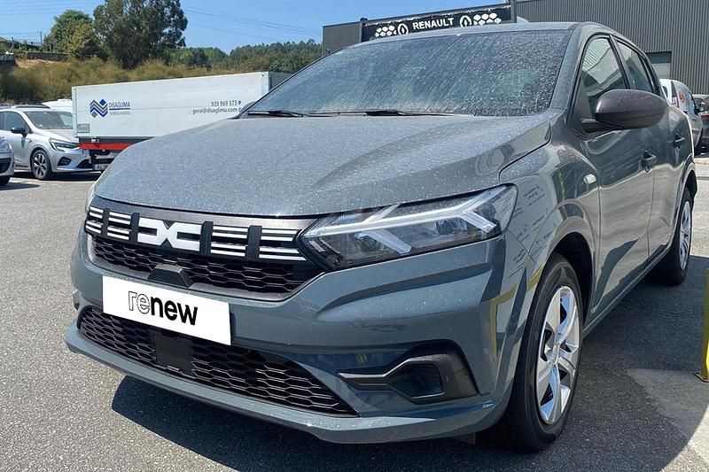 Cinzento Usado 2024 Dacia Sandero Essentiel Citadino | € 16.990 (Preço justo) - Imagem 1/4