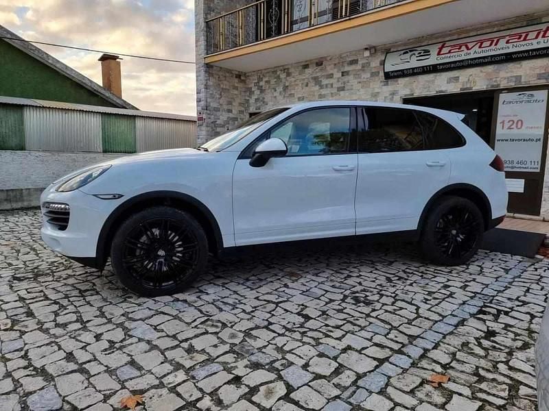 Usado Porsche Cayenne Platinum Edition 245 HP (180 kW) 2014 Branco SUV