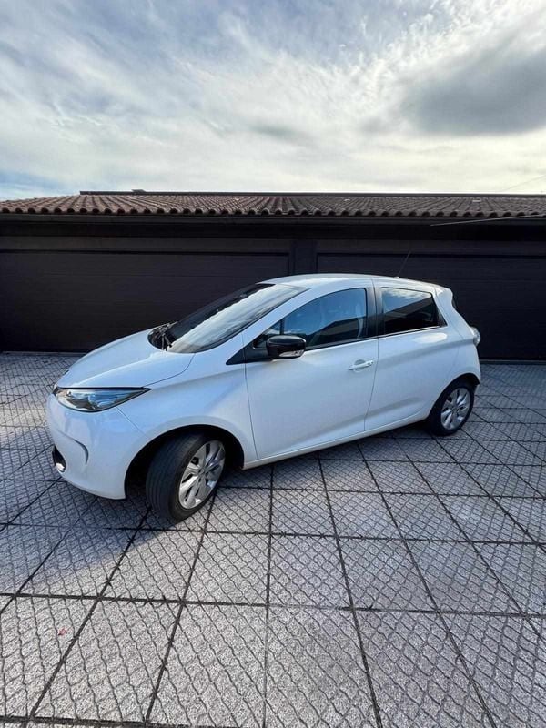 Branco Usado 2015 Renault Zoe Citadino | € 7.750 (Preço elevado) - Imagem 1/4