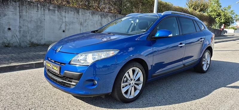 Usado Renault Mégane GrandTour Dynamique 110 HP (80 kW) 2011 Azul Carrinha