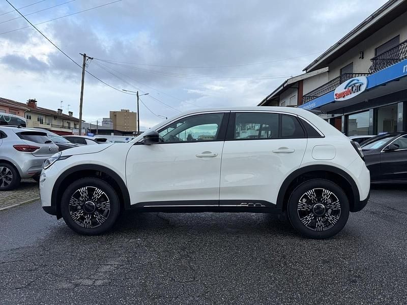 Novo Fiat 600 Icon 145 HP (106 kW) 2026 Branco SUV