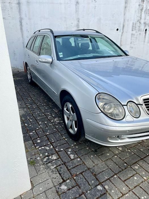 Usado 2004 Mercedes E220 Sedan | € 7.000 (Preço justo) - Imagem 1/4