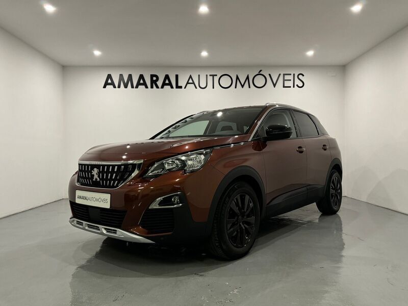 Castanho Usado 2017 Peugeot 3008 Active Carrinha | € 17.900 (Preço justo) - Imagem 1/4