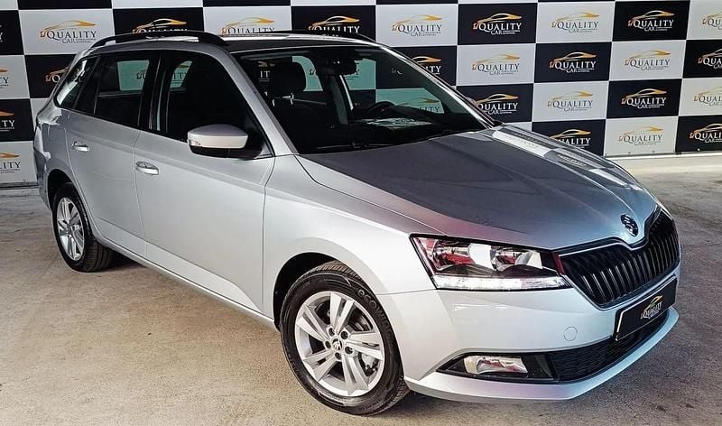 Cinza Usado 2022 Skoda Fabia Style Citadino | € 16.990 (Preço elevado) - Imagem 1/4