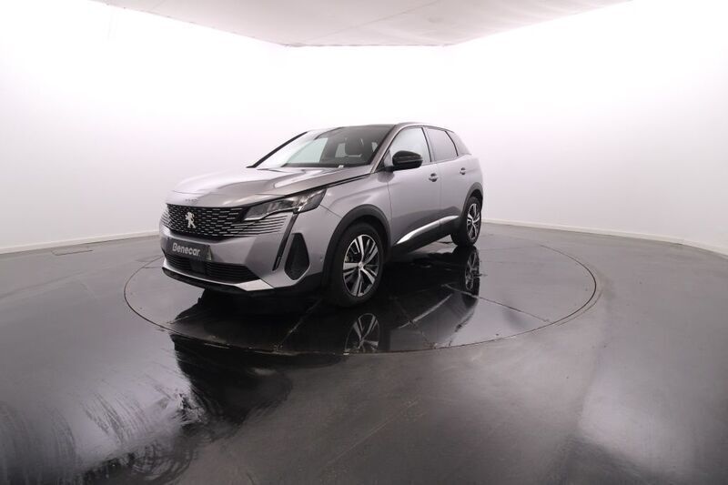 Cinzento Usado 2023 Peugeot 3008 | € 33.900 - Imagem 1/4