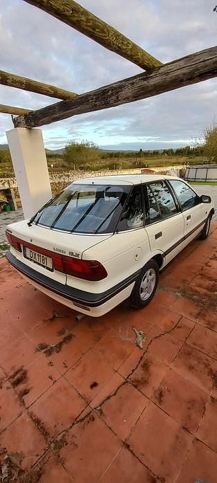 Usado Mitsubishi Lancer 90 HP (66 kW) 1990 Sedan