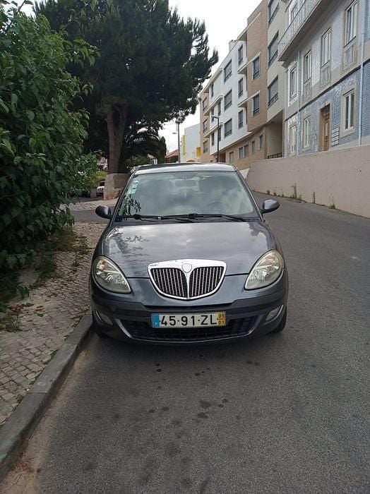 Usado 2005 Lancia Ypsilon Citadino | € 2.600 - Imagem 1/4