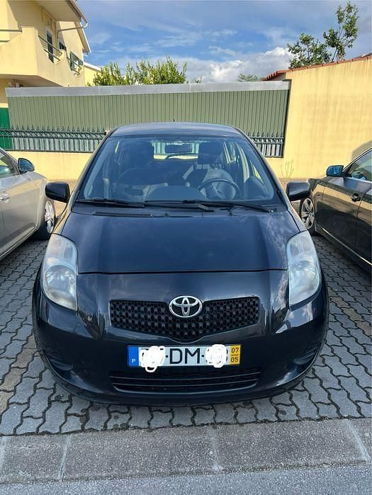 Usado 2007 Toyota Yaris | € 3.750 - Imagem 1/4