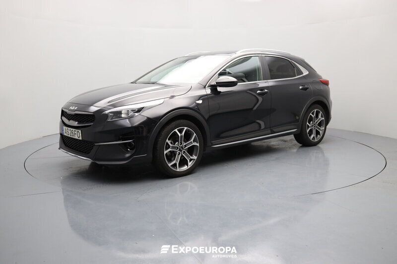 Preto Usado 2022 Kia XCeed SUV | € 20.990 - Imagem 1/4