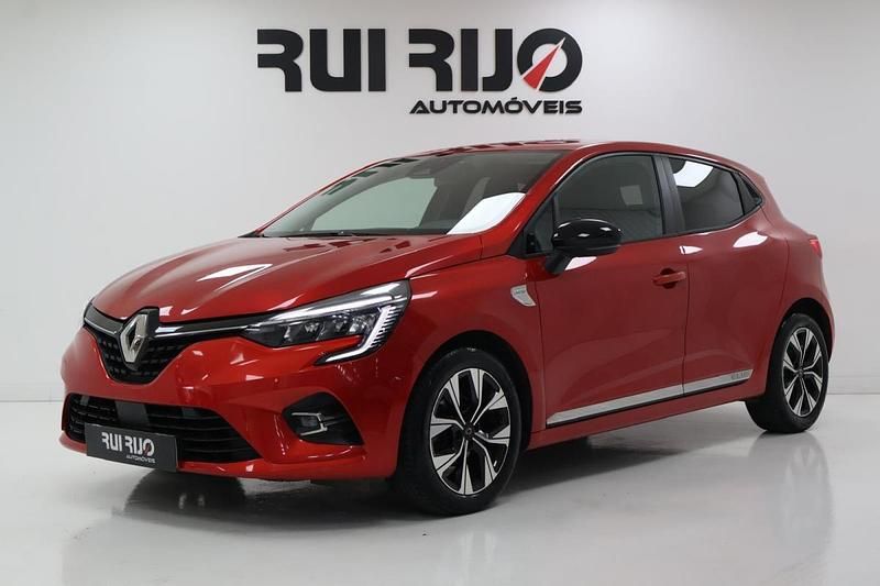 Cinza Usado 2022 Renault Clio V LIMITED | € 15.500 (Bom preço) - Imagem 1/4