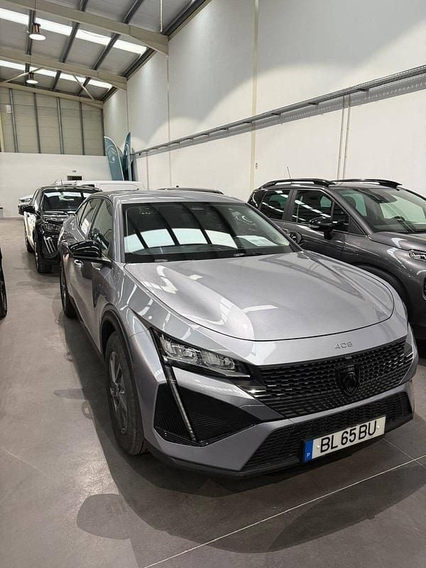 Cinza Usado 2024 Peugeot 408 GT Sedan | € 28.950 (Preço justo) - Imagem 1/1
