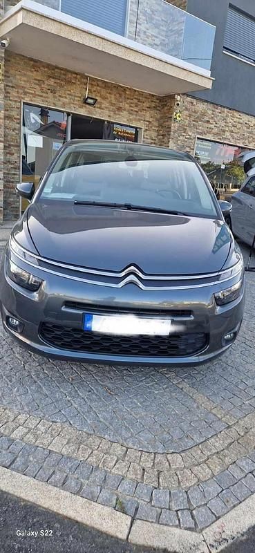 Cinzento Usado 2016 Citroën Grand C4 Picasso Monovolume | € 14.750 - Imagem 1/4