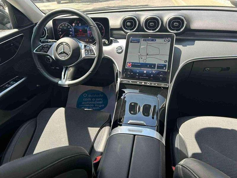 Usado Mercedes 220 200 HP (147 kW) 2024 Preto