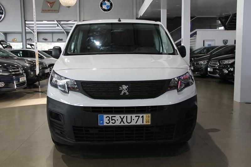 Branco Usado 2019 Peugeot Partner Monovolume | € 13.000 (Preço justo) - Imagem 1/4