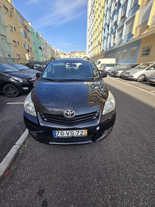 Usado 2011 Toyota Verso Monovolume | € 7.500 - Imagem 1/4