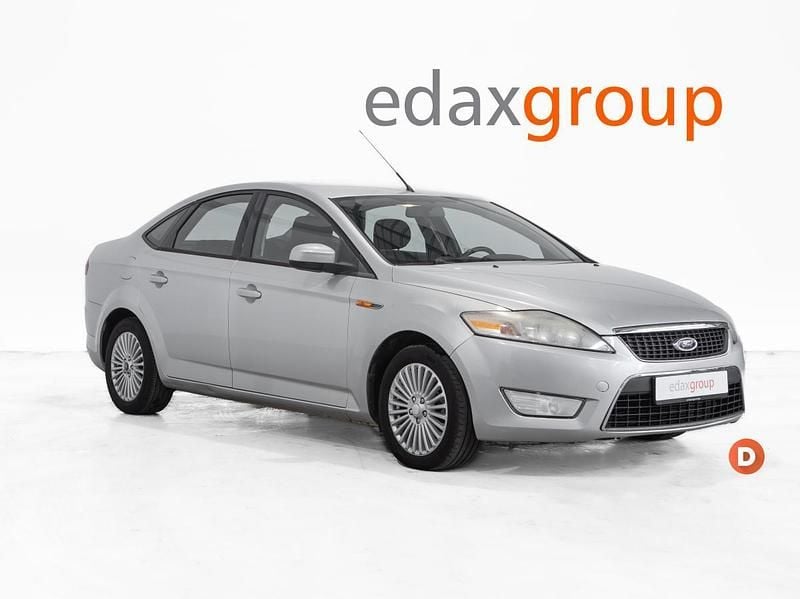 Cinzento Usado 2010 Ford Mondeo | € 3.690 (Caro) - Imagem 1/4