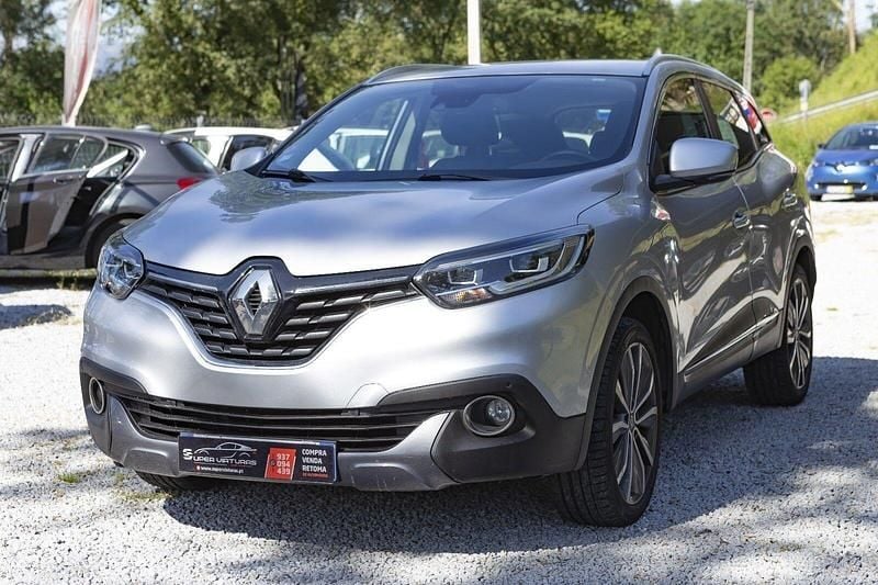 Cinza Usado 2018 Renault Kadjar LIMITED SUV | € 17.500 - Imagem 1/4