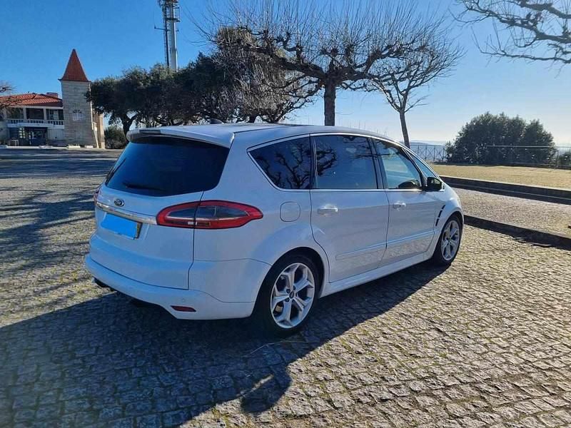Usado Ford S-MAX S 163 HP (119 kW) 2014 Branco Monovolume