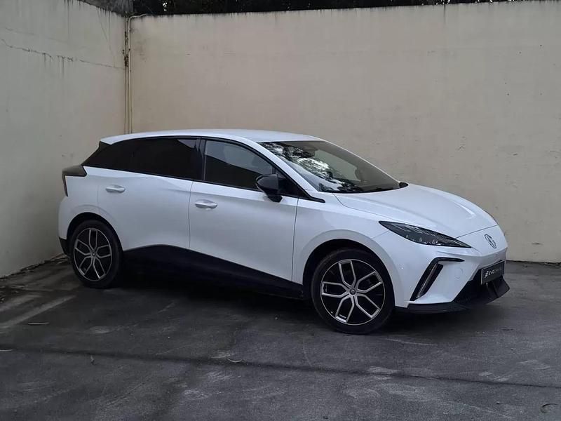 Usado MG MG4 EV Luxury 150 kW (204 HP) 2023 Branco Citadino