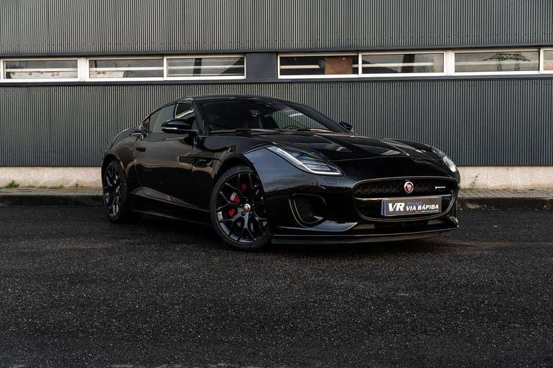Usado Jaguar F-Type R-Dynamic 300 HP (220 kW) 2019 Preto Coupé