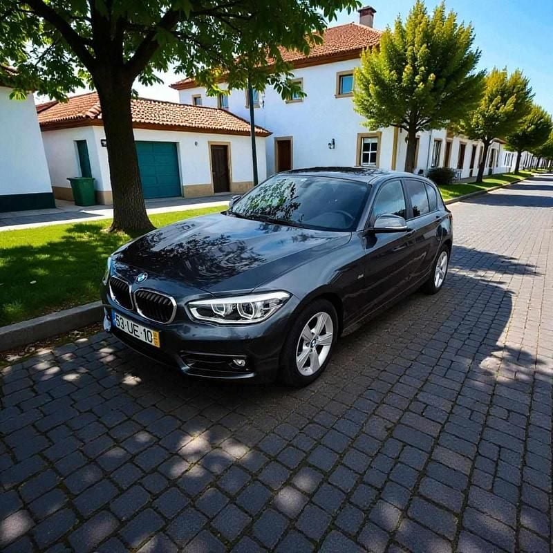 Cinzento Usado 2018 BMW 116 Citadino | € 17.700 (Bom preço) - Imagem 1/4