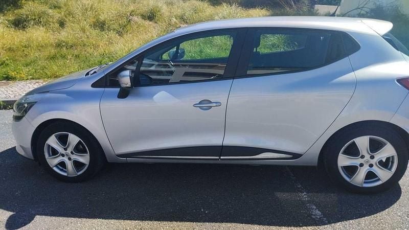 Usado 2015 Renault Clio IV Sedan | € 5.899 (Preço justo) - Imagem 1/4