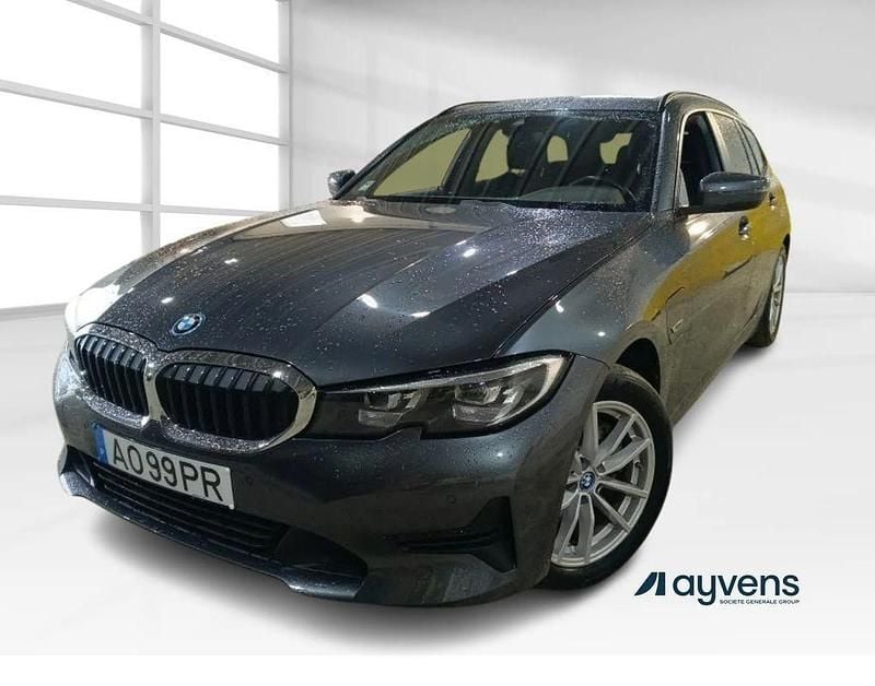 Cinza Usado 2022 BMW 320 Carrinha | € 31.900 - Imagem 1/4