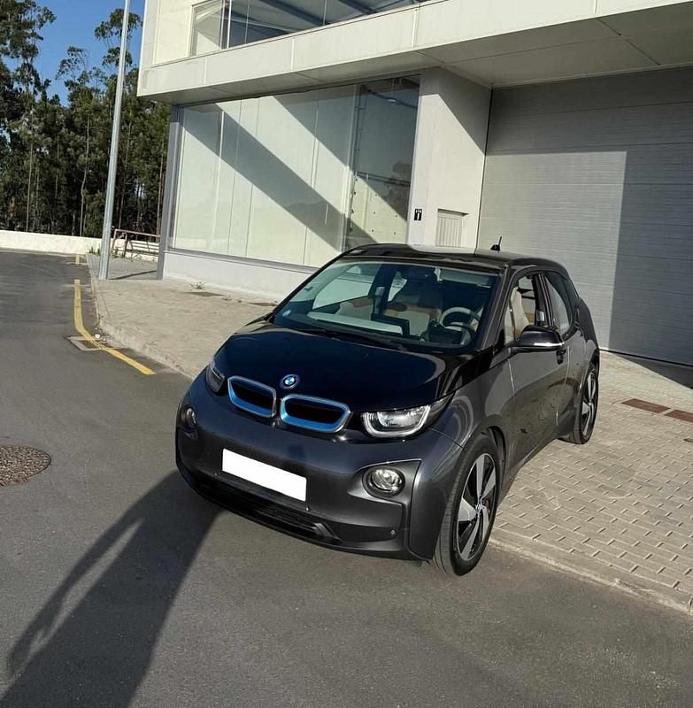 Cinzento Usado 2017 BMW i3 Citadino | € 14.500 (Preço justo) - Imagem 1/4