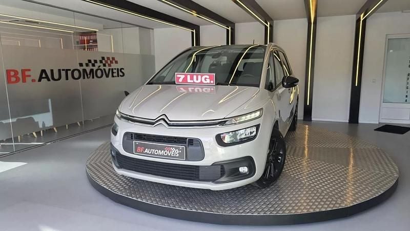 Cinzento Usado 2018 Citroën Grand C4 Picasso Seduction Monovolume | € 11.900 (Preço justo) - Imagem 1/4