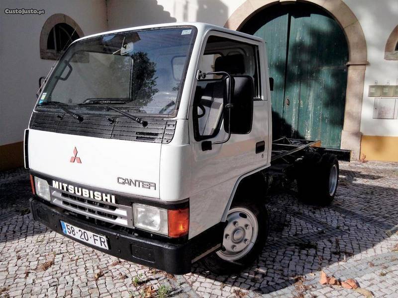 Usados 1995 Mitsubishi Canter 3.3 Diesel 1995 Caldas da