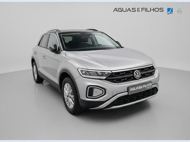 Usado VW T-Roc Life 150 HP (110 kW) 2024 Cinza SUV