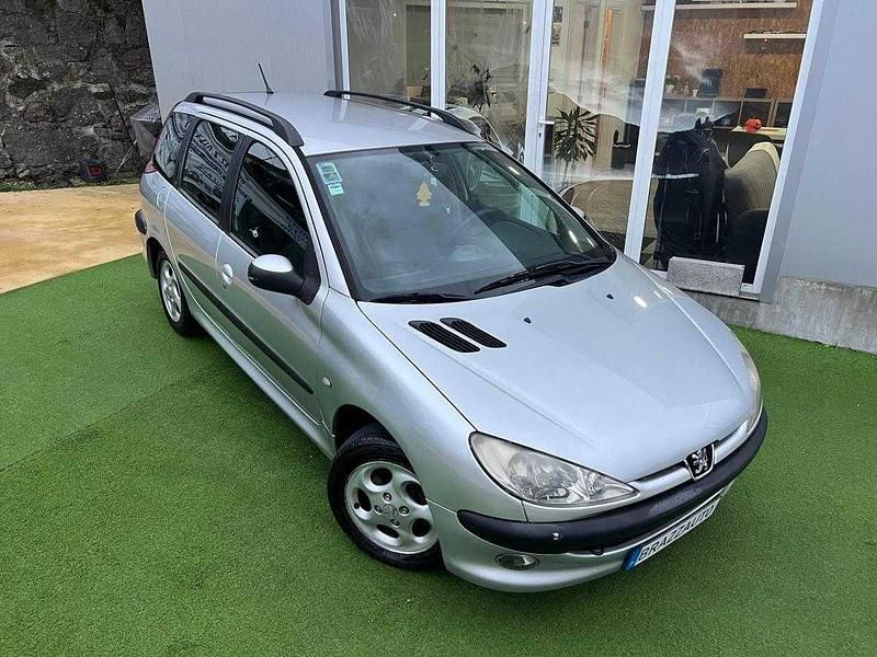 Usado Peugeot 206 68 HP (50 kW) 2005 Cinzento Carrinha