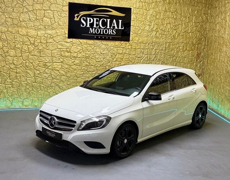Usado Mercedes A180 Urban 109 HP (80 kW) 2014 Branco