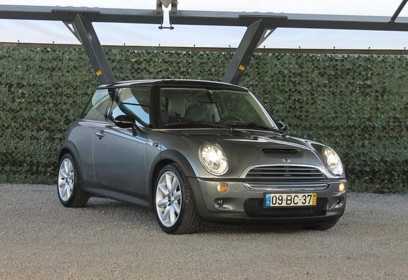Cinzento Usado 2006 Mini John Cooper Works Citadino | € 11.800 (Preço elevado) - Imagem 1/4