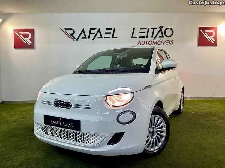 Branco Usado 2023 Fiat 500e Icon | € 18.500 (Bom preço) - Imagem 1/1