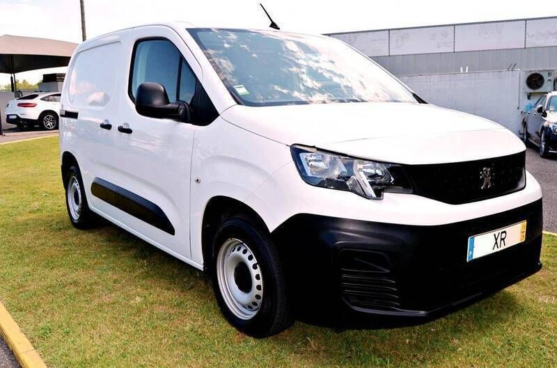 Branco Usado 2019 Peugeot Partner Monovolume | € 13.500 (Preço justo) - Imagem 1/4
