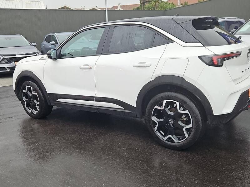 Usado Opel Mokka Ultimate 130 HP (95 kW) 2024 Branco SUV