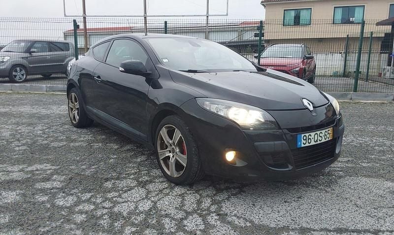 Usado Renault Mégane Coupé Dynamique 90 HP (66 kW) 2012 Preto Coupé