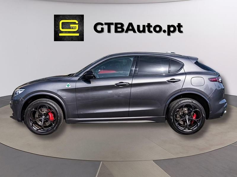 Cinza Usado 2022 Alfa Romeo Stelvio Quadrifoglio SUV | € 85.900 - Imagem 1/4