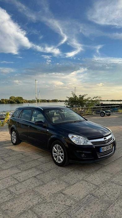 Usado 2008 Opel Astra Sedan | € 4.500 - Imagem 1/4