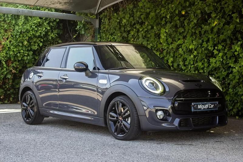 Cinzento Usado 2019 Mini Cooper SD Citadino | € 24.900 (Preço elevado) - Imagem 1/4