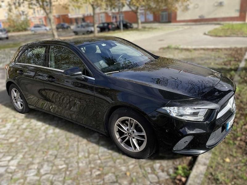 Usado 2019 Mercedes A180 Sedan | € 20.500 (Super Preço) - Imagem 1/4