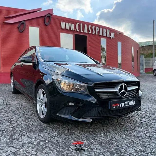 Preto Usado 2015 Mercedes CLA180 Urban Sedan | € 17.500 (Preço justo) - Imagem 1/4