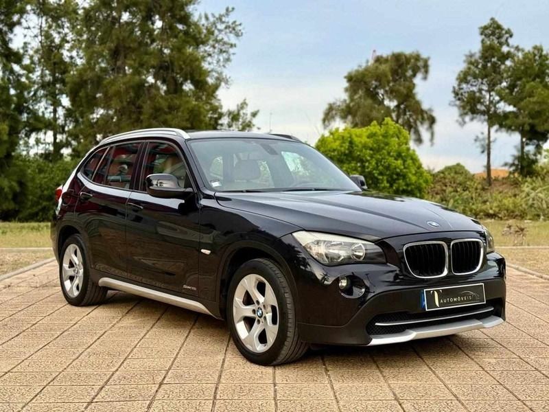 Preto Usado 2011 BMW X1 SUV | € 13.900 - Imagem 1/4