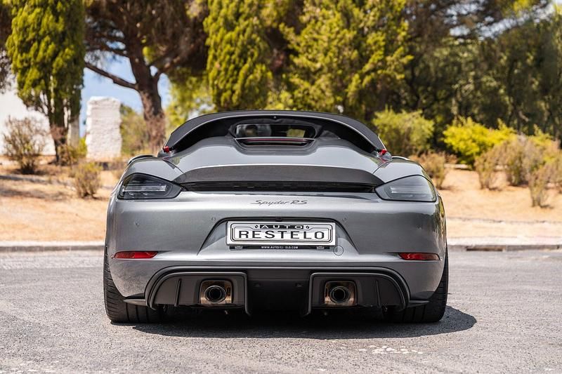 Cinza Usado 2024 Porsche 718 Cabrios | € 225.000 - Imagem 1/4