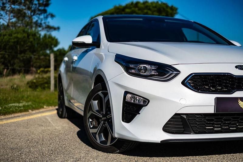 Usado Kia Ceed GT GT-Line 136 HP (100 kW) 2019 Branco